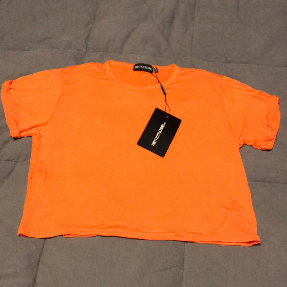 PrettyLittleThing Crop Top